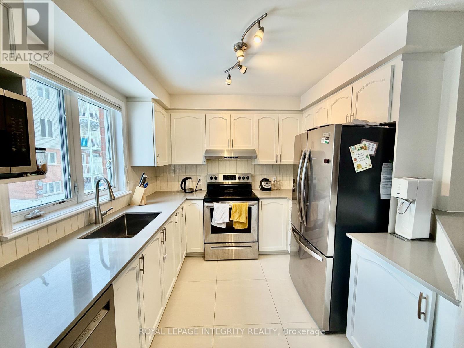 #36 1512 WALKLEY ROAD - 12