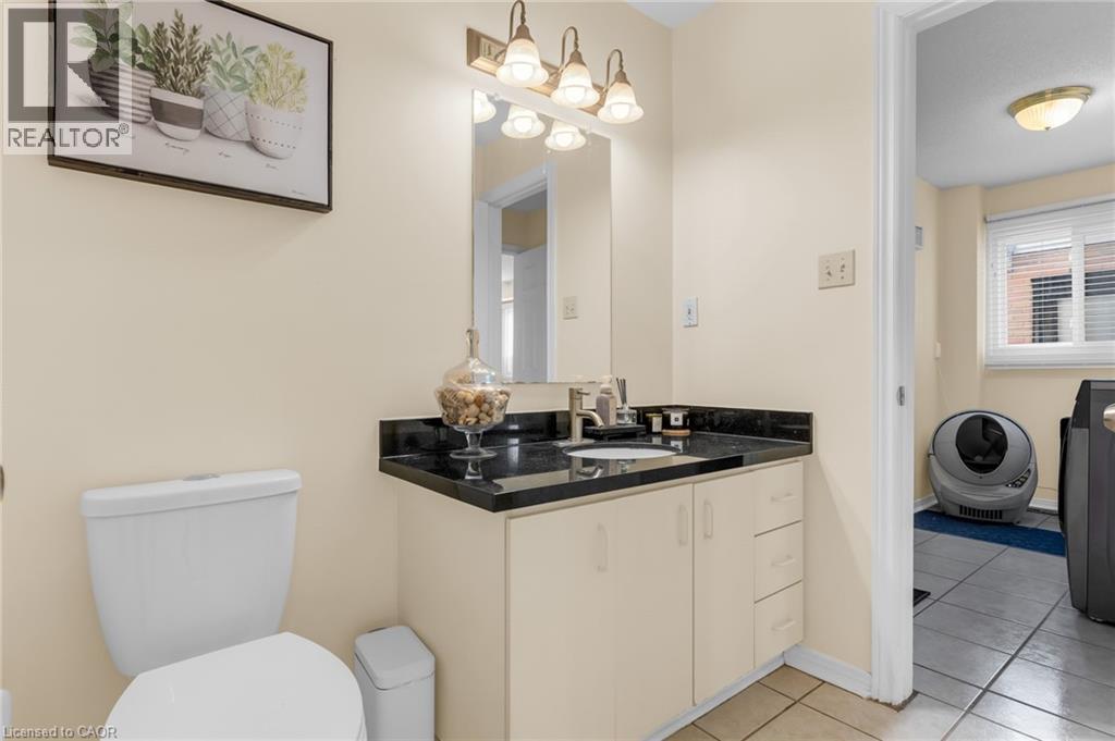 375 DELANCEY Boulevard, Hamilton, Ontario, L9B2B5 — Photo 16