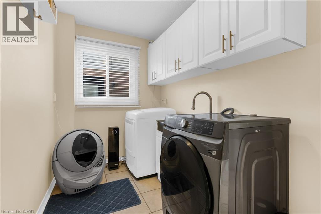 375 DELANCEY Boulevard, Hamilton, Ontario, L9B2B5 — Photo 15