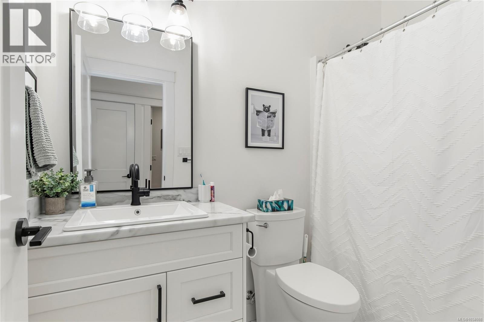 782 Salal St - 23