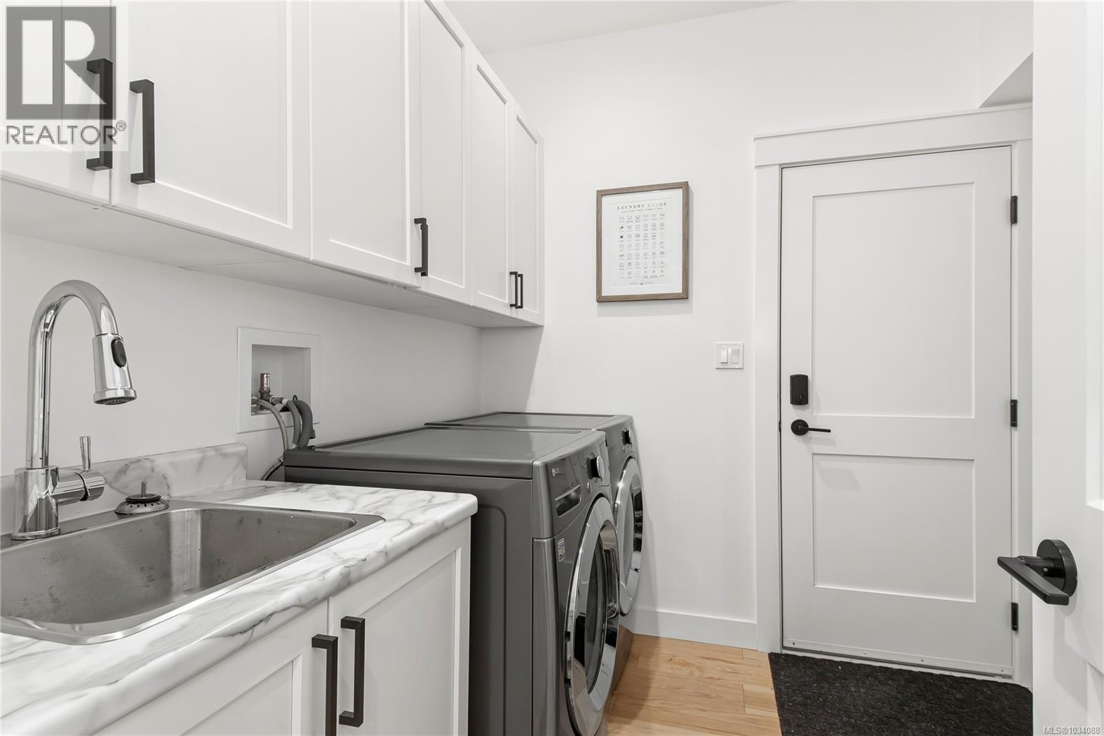 782 Salal St - 26