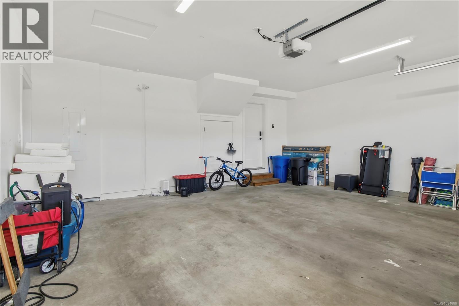 782 Salal St - 31