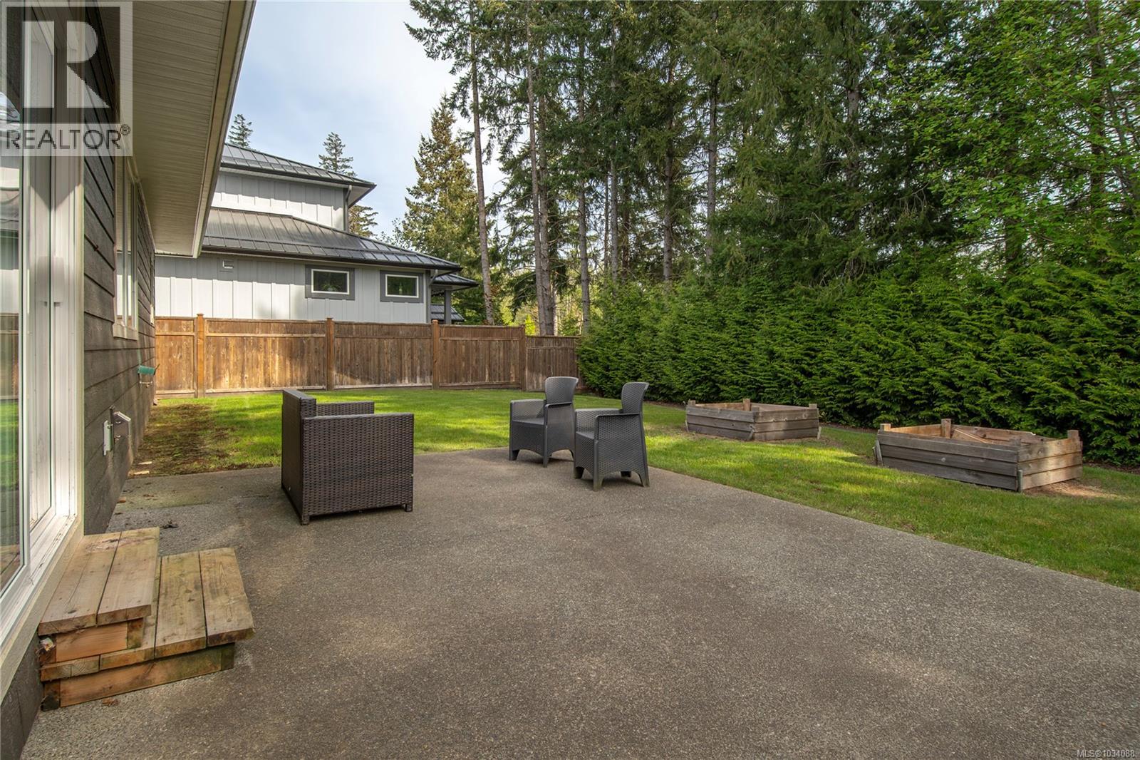 782 Salal St - 34