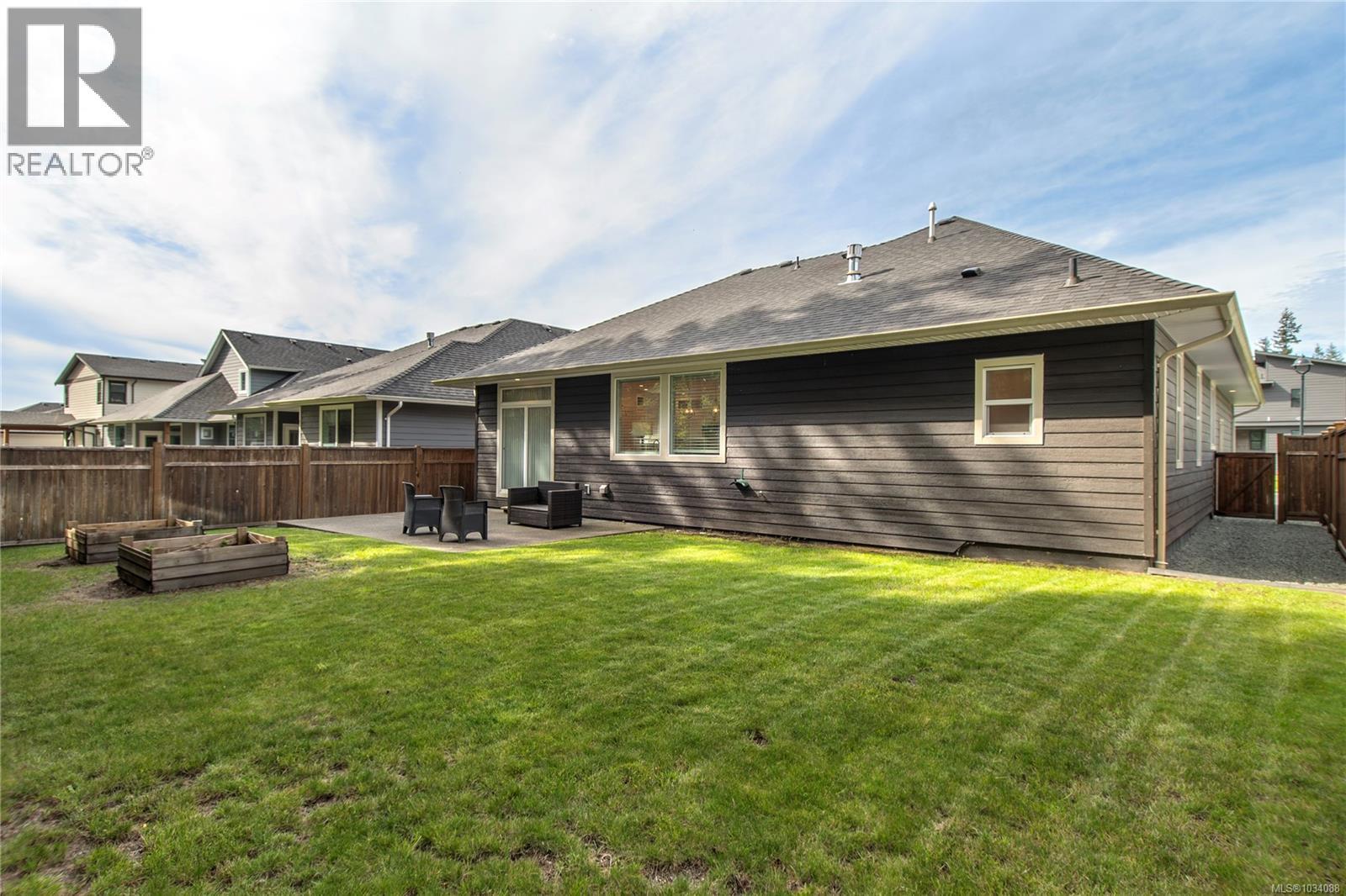 782 Salal St - 37