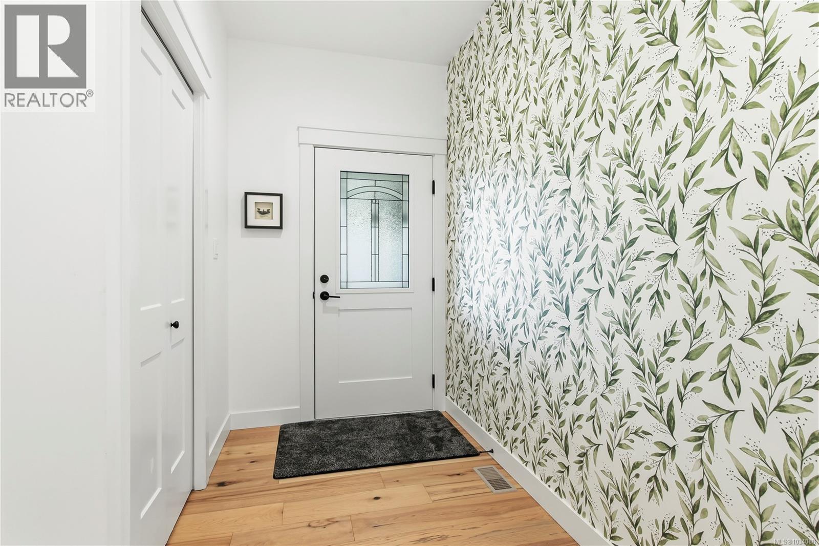 782 Salal St - 5