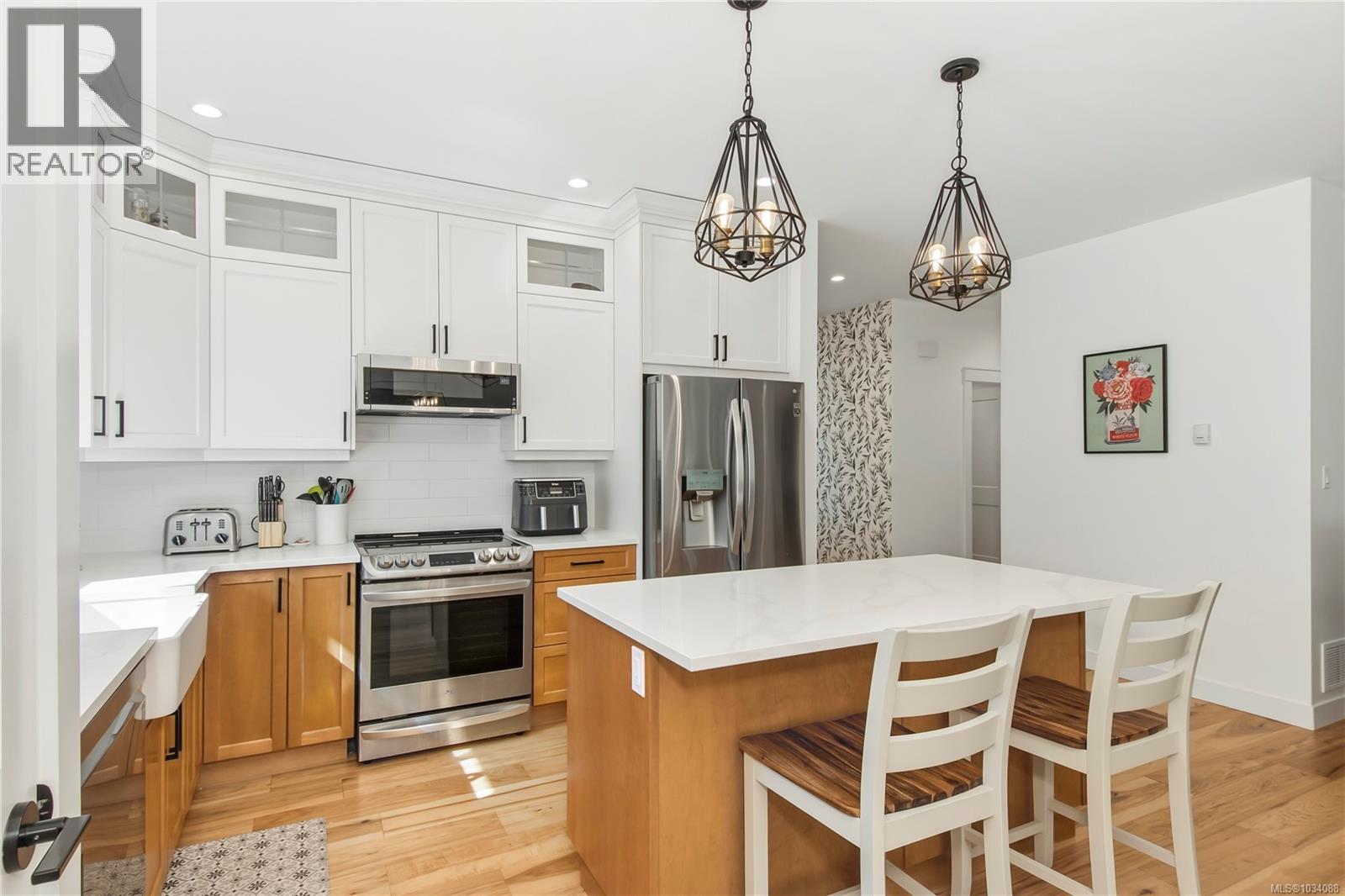 782 Salal St - 8