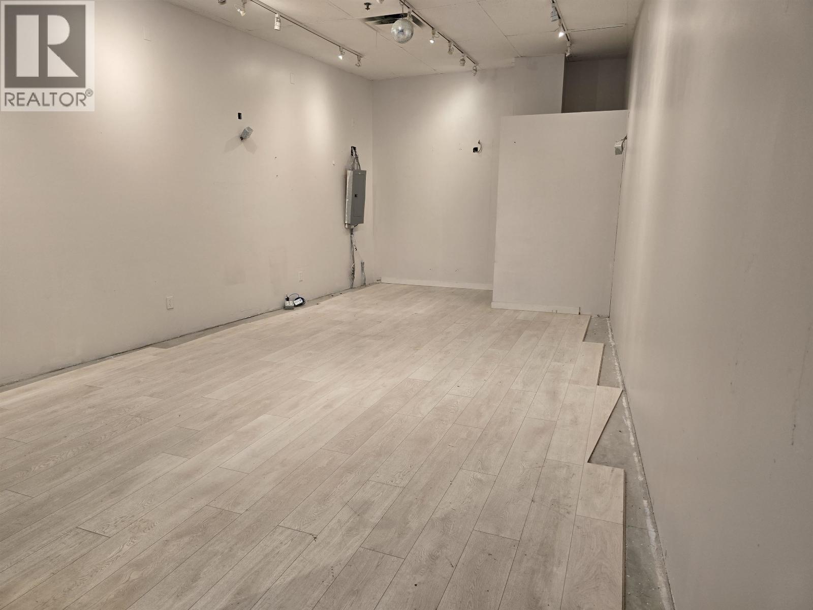 Retail for Sale in Burnaby – 2311 4500 KINGSWAY, Burnaby - Image 4