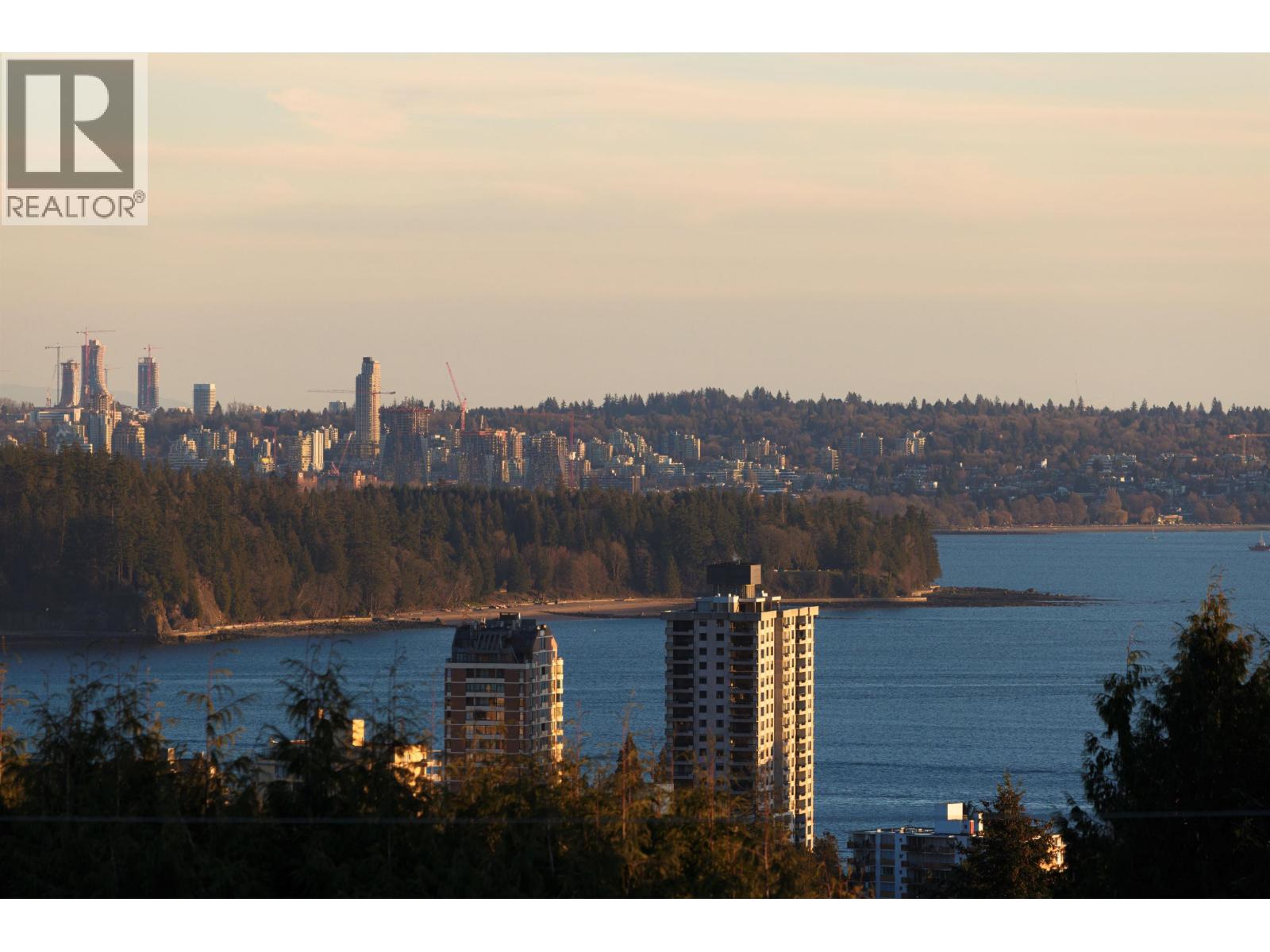 1715 22ND STREET, West Vancouver