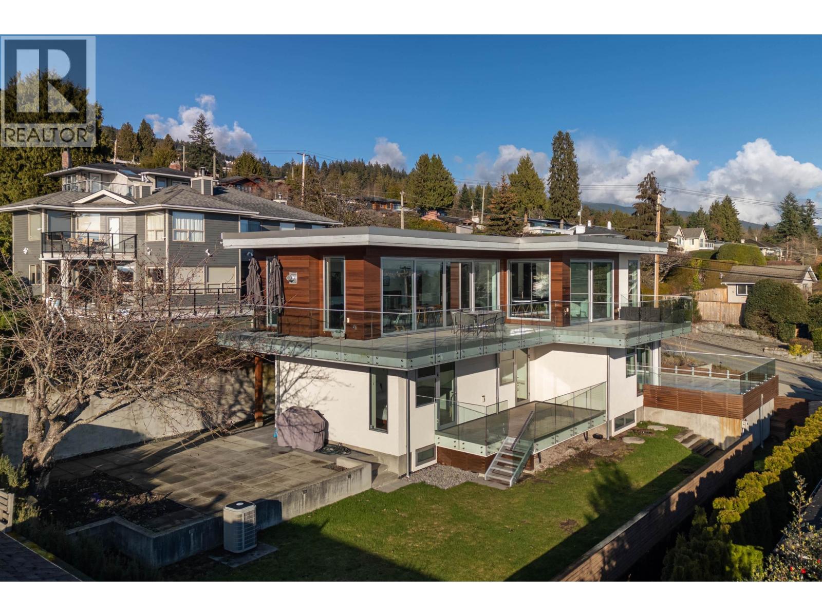 1715 22ND STREET, West Vancouver