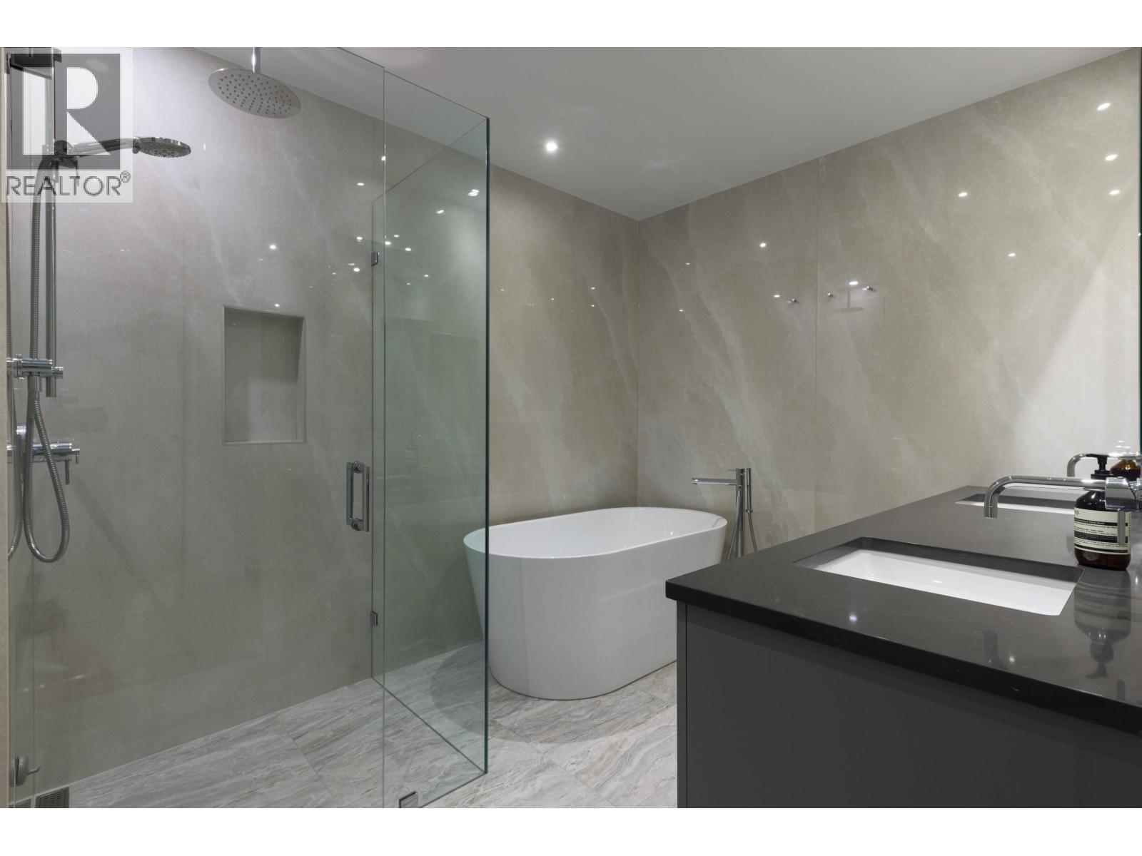 1715 22ND STREET, West Vancouver