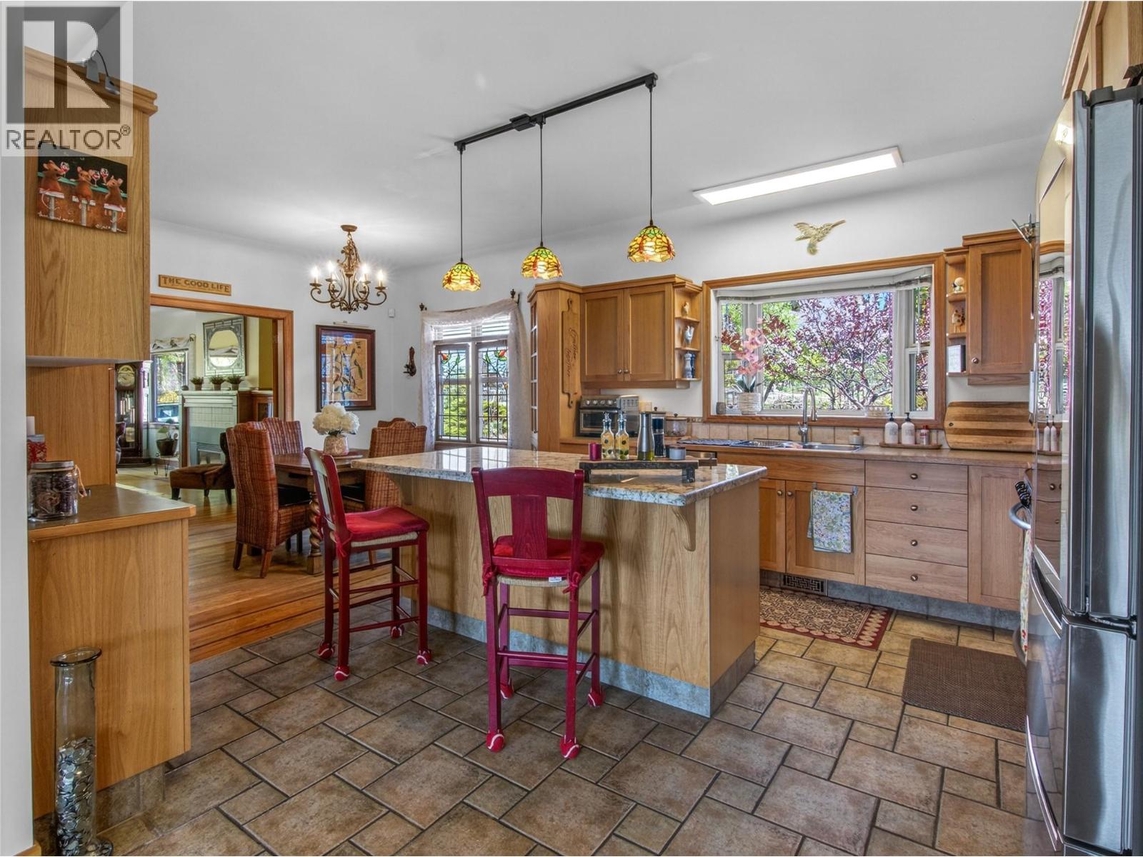 350 MIDDLE BENCH Road, Penticton
