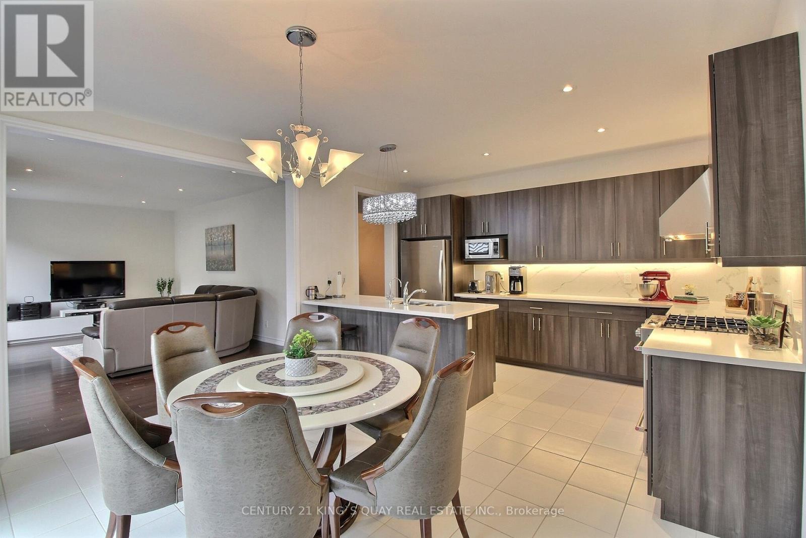 45 CHESSINGTON AVENUE E - Image 3