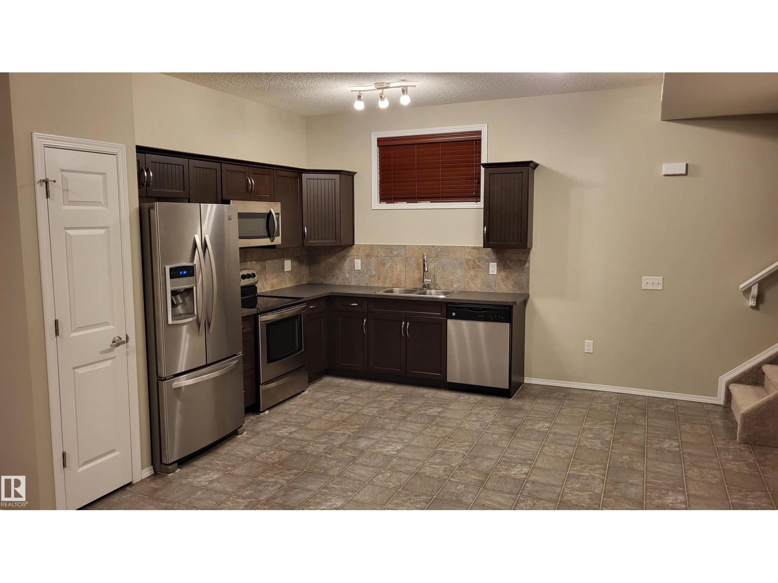 #187, 188 142 Selkirk PL, Leduc