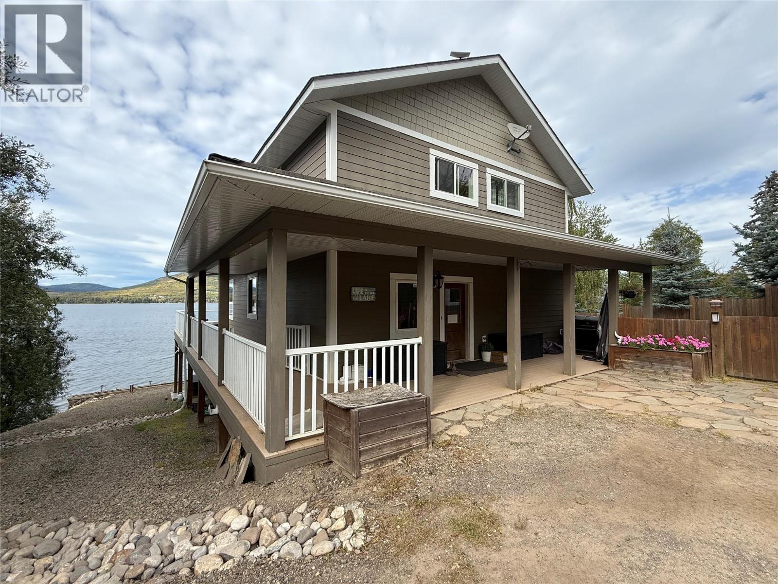 6986 South Moberly Lake Road, Moberly Lake
