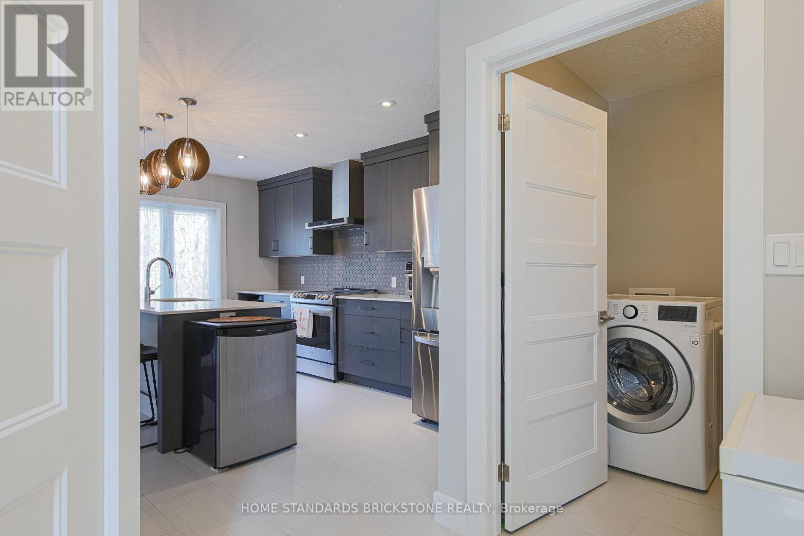 #27 1450 NORTH WENIGE DRIVE E - 18