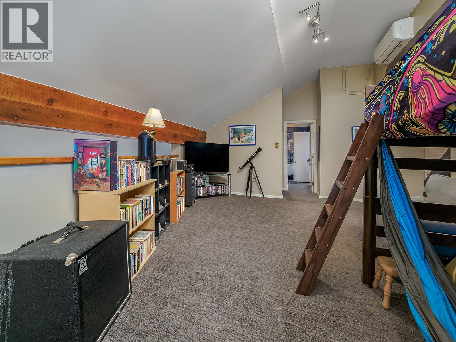 2468 GOLDEN DONALD UPPER Road - 16