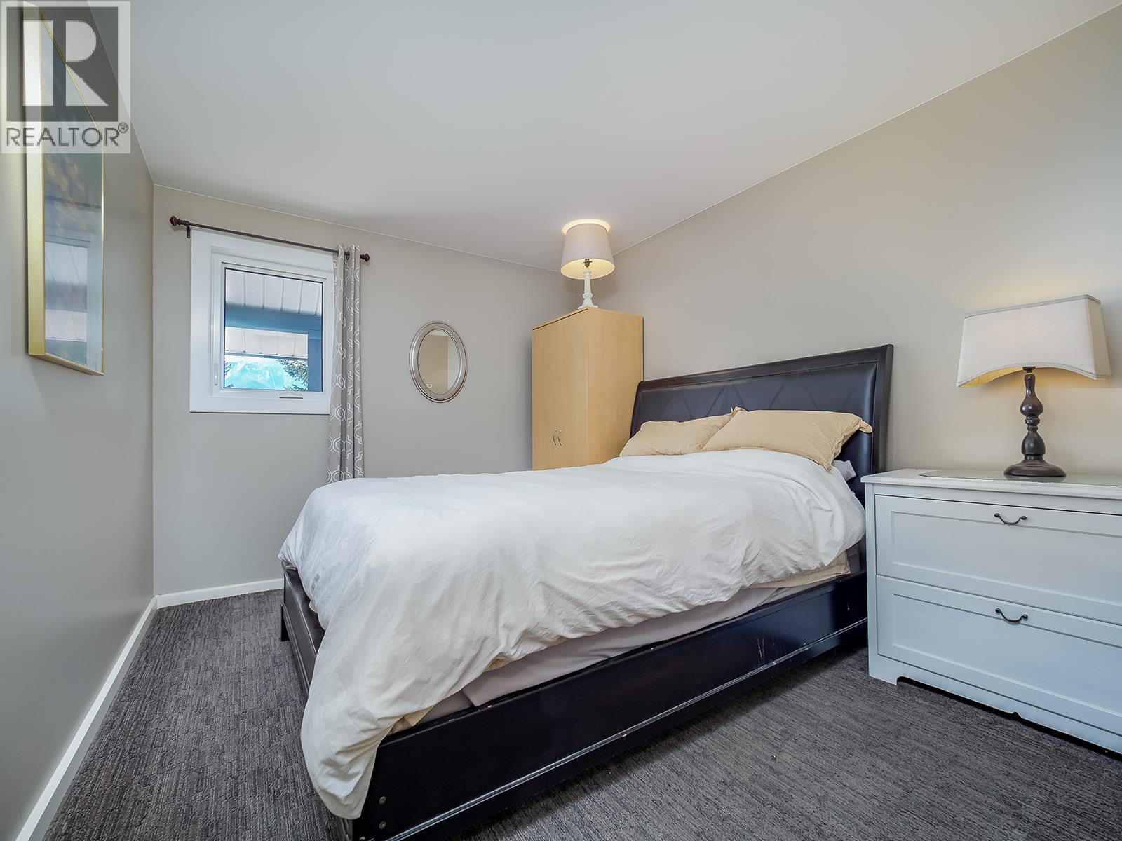2468 GOLDEN DONALD UPPER Road - 24