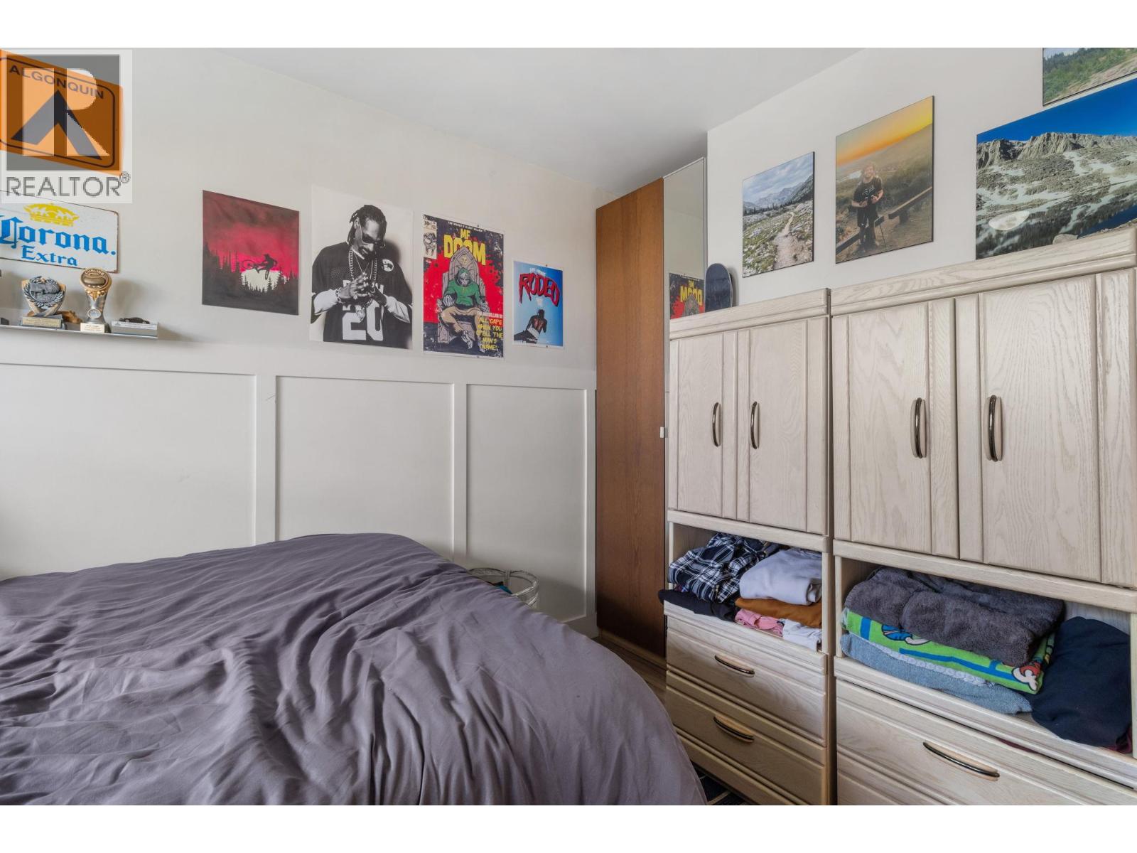 1892 Carruthers Street, Kelowna