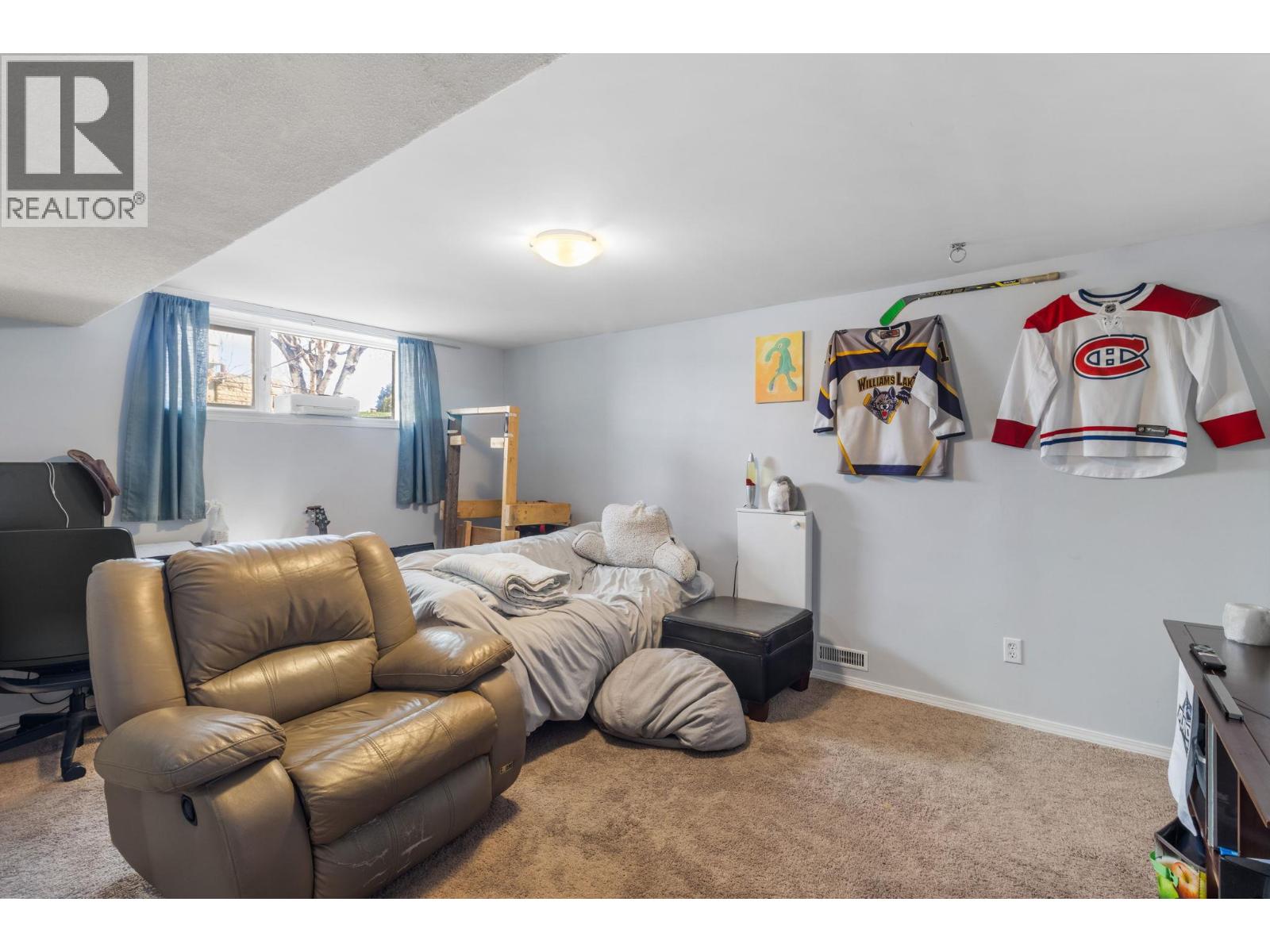 1892 Carruthers Street, Kelowna
