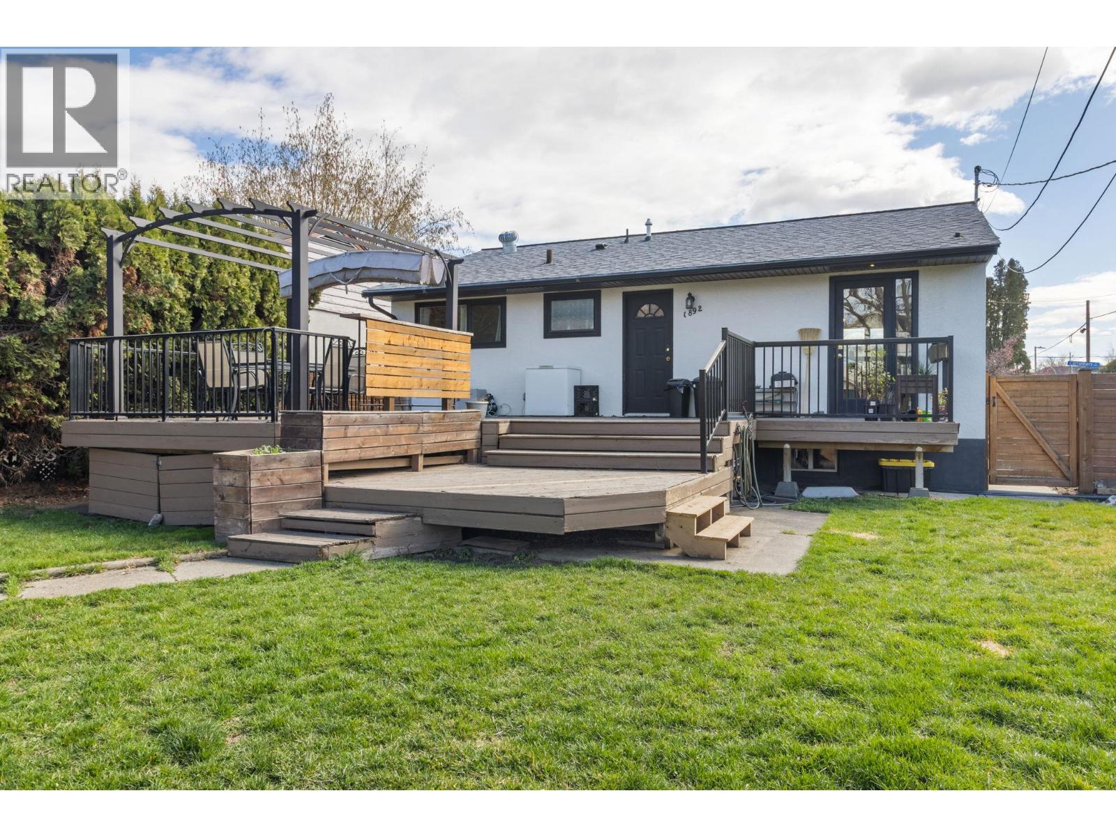 1892 Carruthers Street, Kelowna