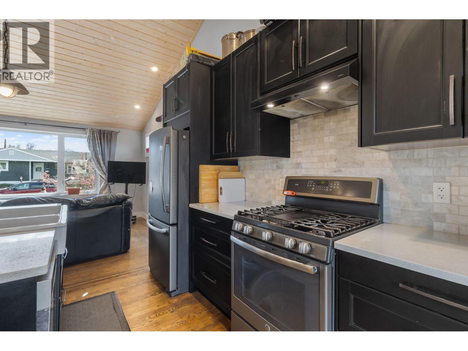 1892 Carruthers Street, Kelowna