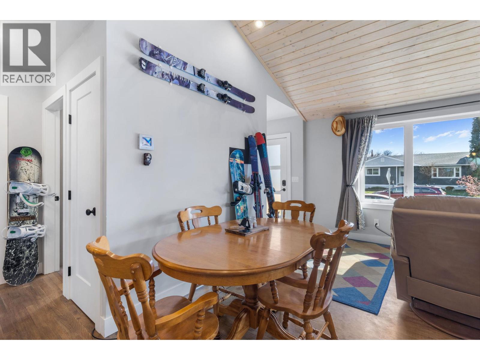 1892 Carruthers Street, Kelowna