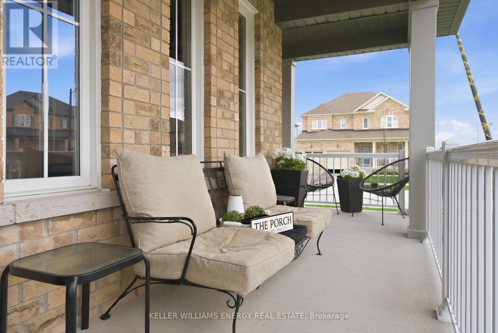 27 DON HADDEN CRESCENT - 4