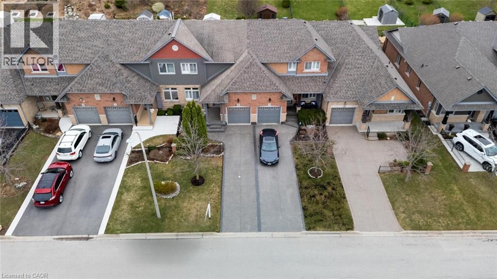 30 CONRAD Place, Grimsby, Ontario, L3M5S5 — Photo 2