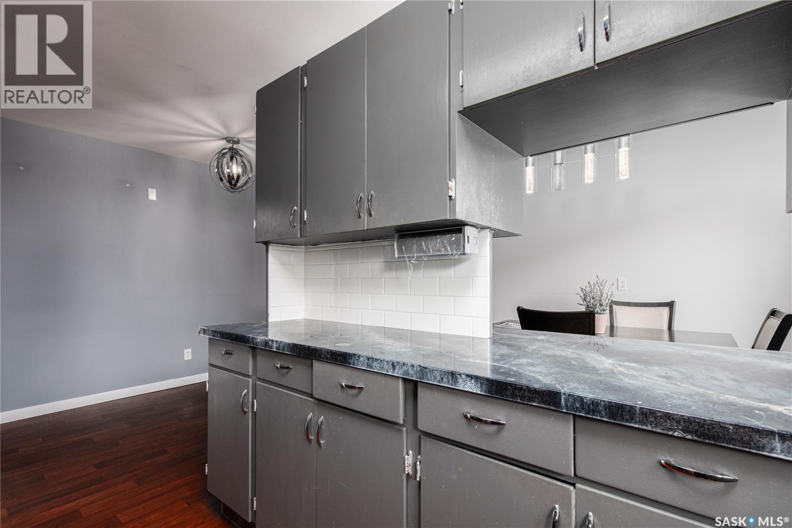 401 Stadacona STREET W - 11