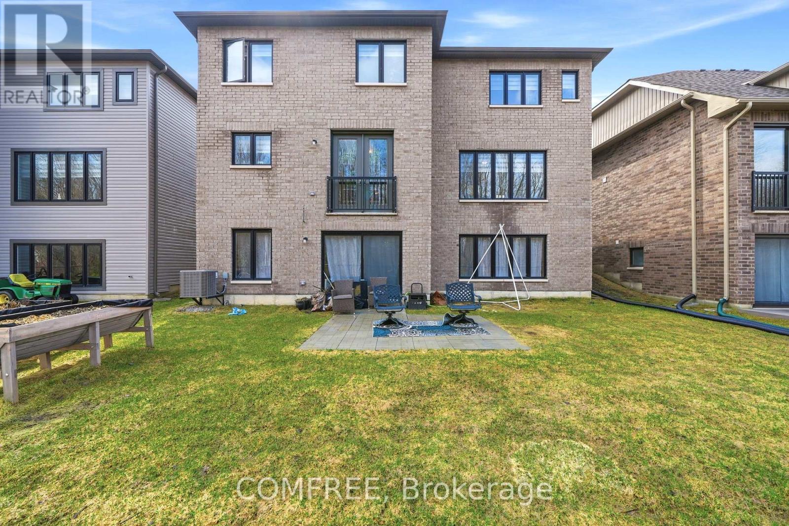 45 DEL RAY CRESCENT - 30