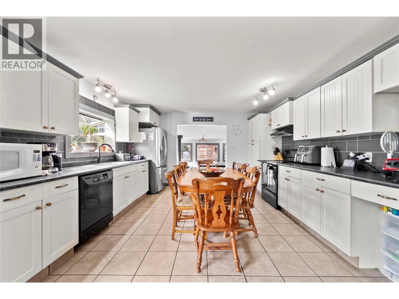  3381 Trinity Valley Road, Enderby
