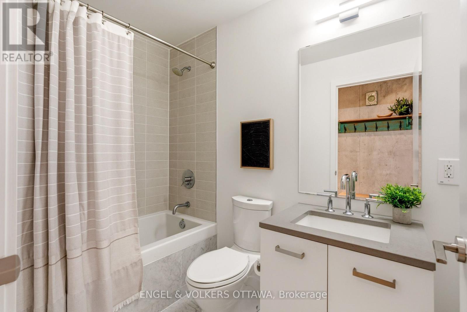 #1004 224 LYON STREET N - 29