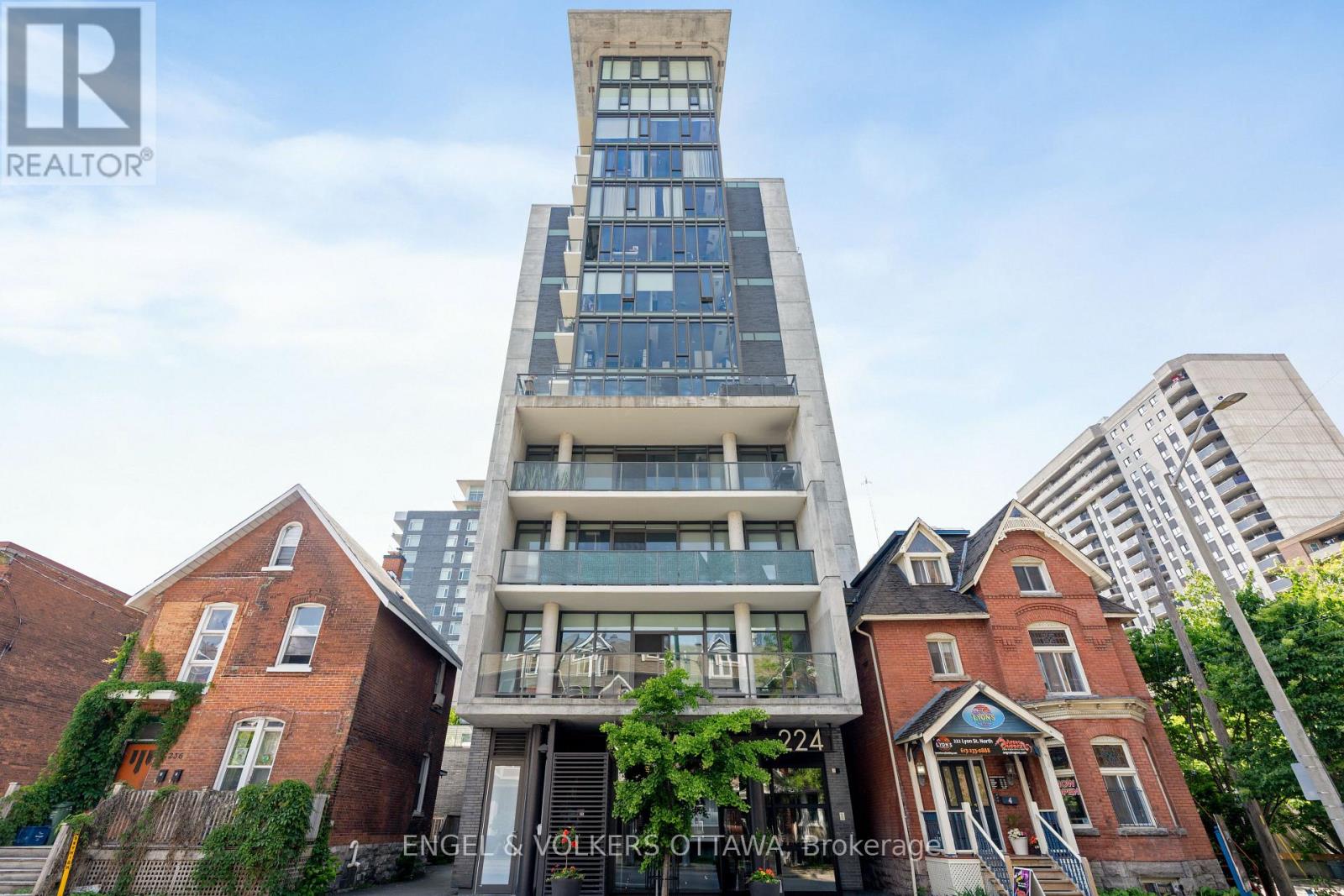 #1004 224 LYON STREET N - 34