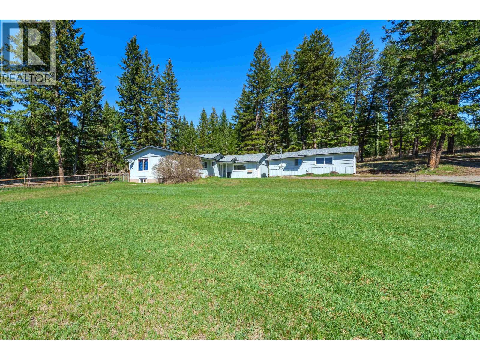 3559 S CARIBOO 97 HIGHWAY, Lac La Hache