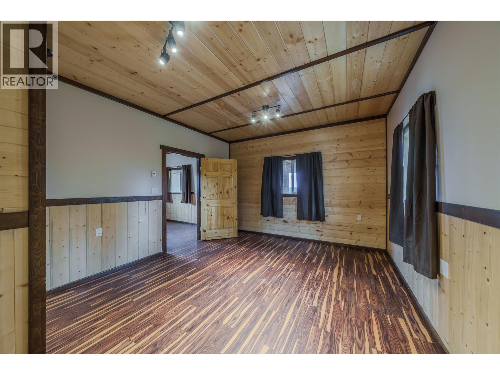 5541 LITTLE FORT 24 HIGHWAY - 4