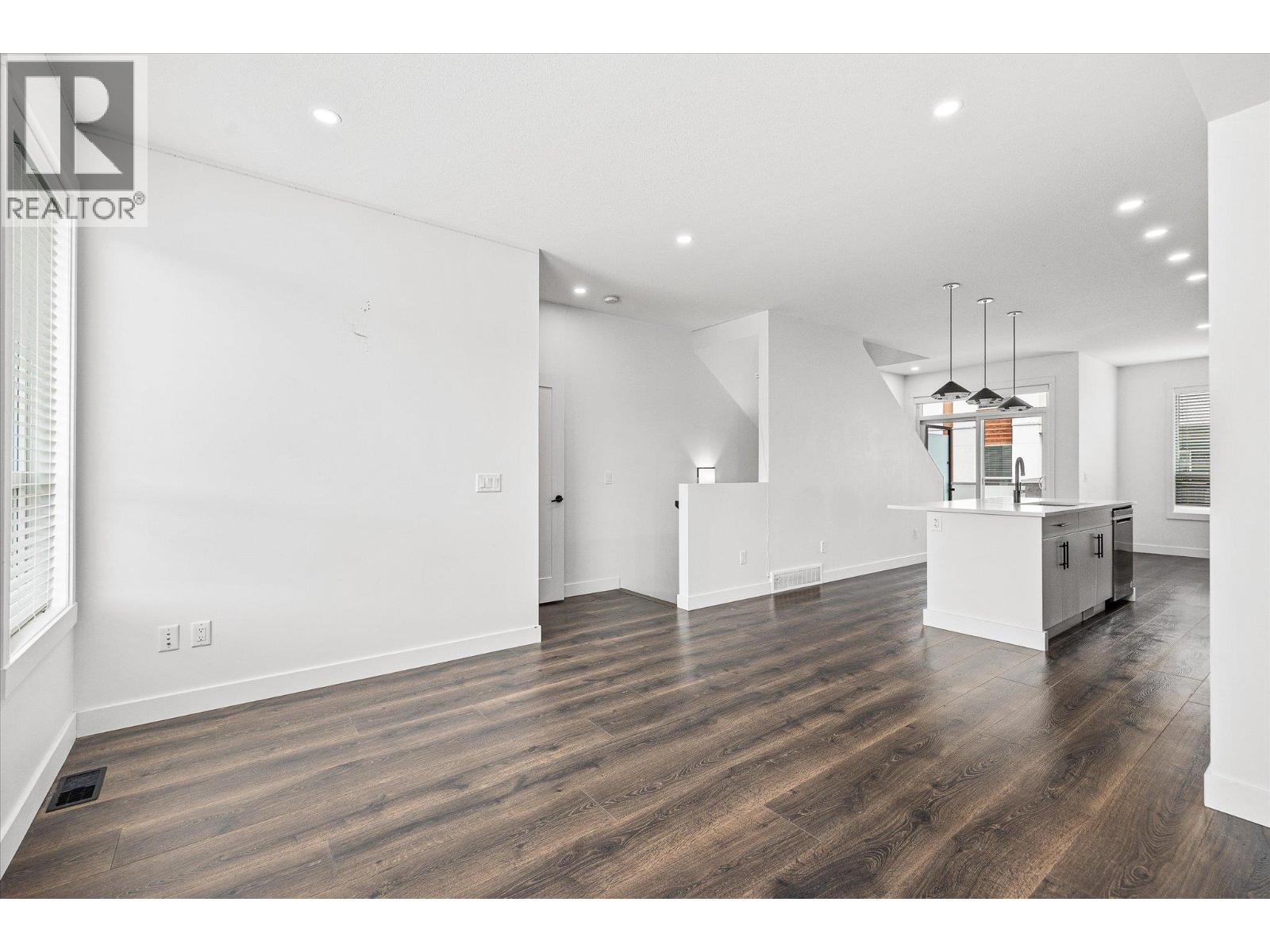 610 Academy Way Unit# 367, Kelowna