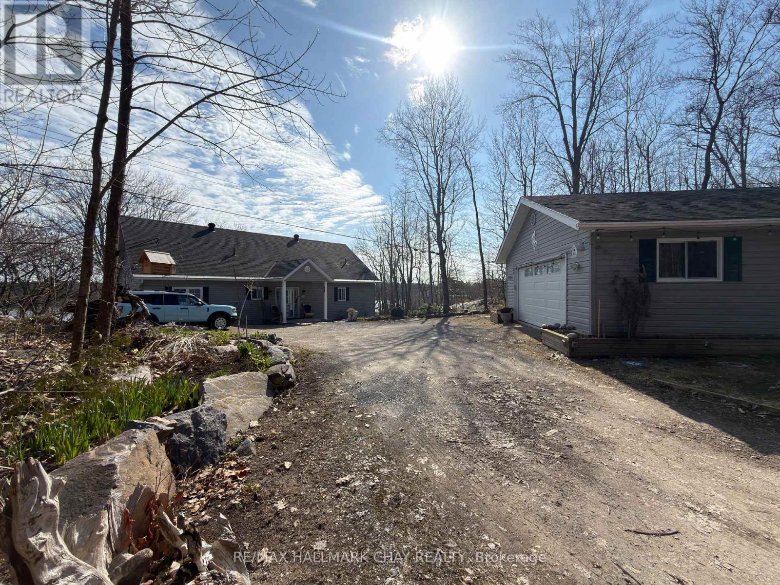 137 PICKEREL POINT ROAD - 5
