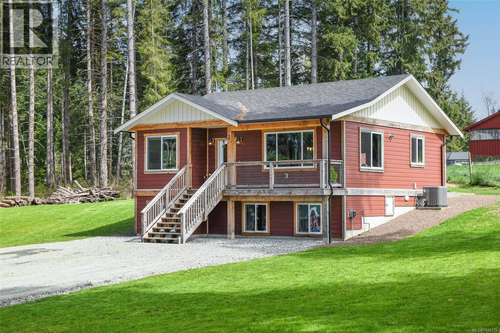 7594 Island Hwy N - 1