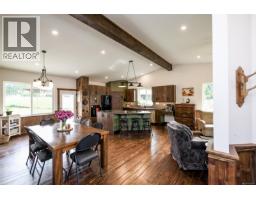 Entrance - 7594 Island Hwy N, Merville, BC V9N1G3 Photo 17