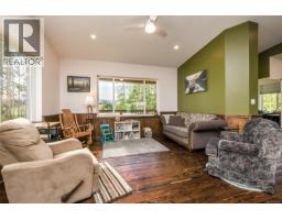 7594 Island Hwy N, Merville, BC V9N1G3 Photo 20