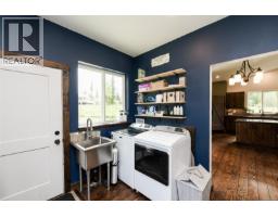 7594 Island Hwy N, Merville, BC V9N1G3 Photo 26
