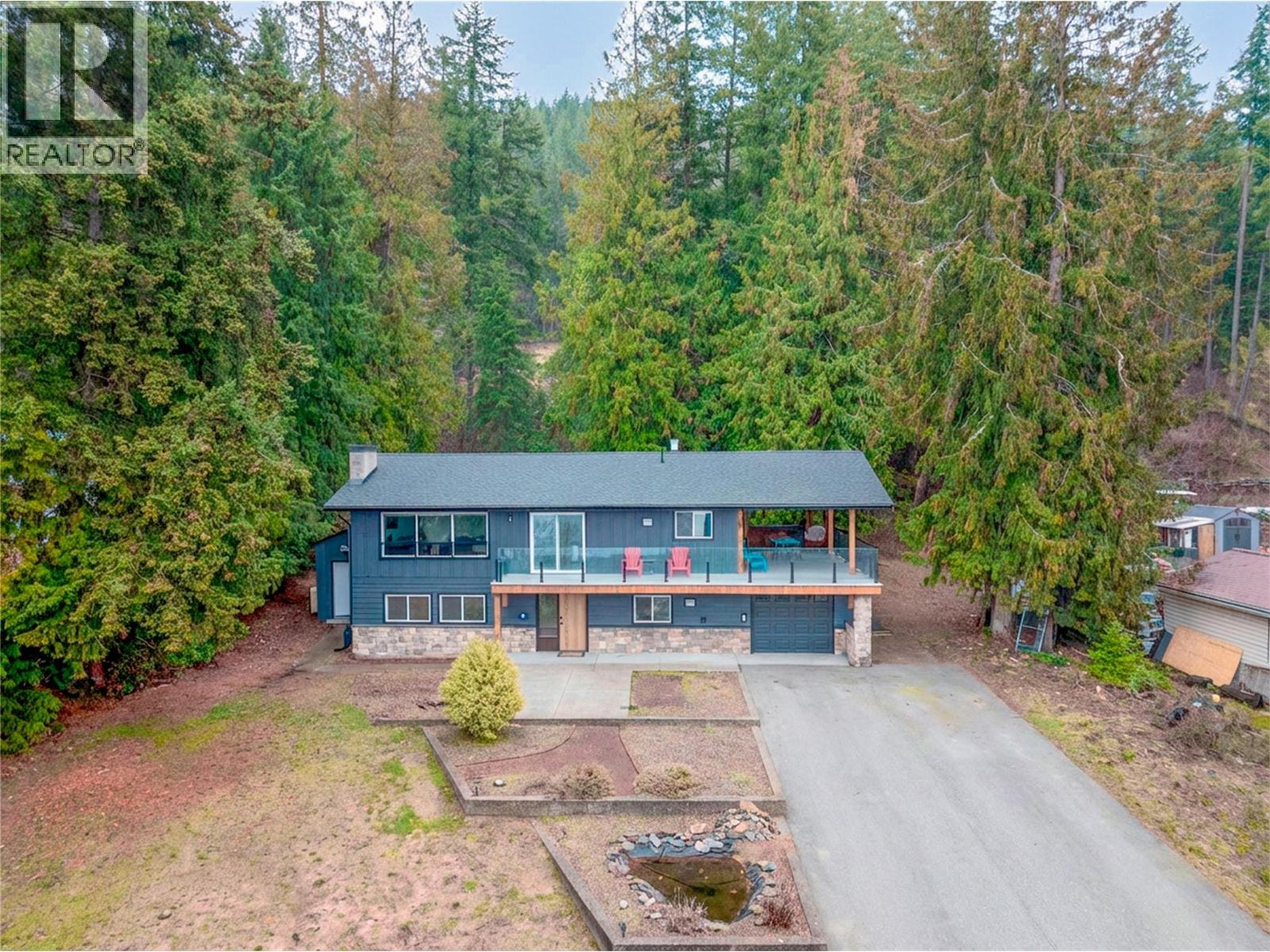 2022 Eagle Bay Road, Blind Bay