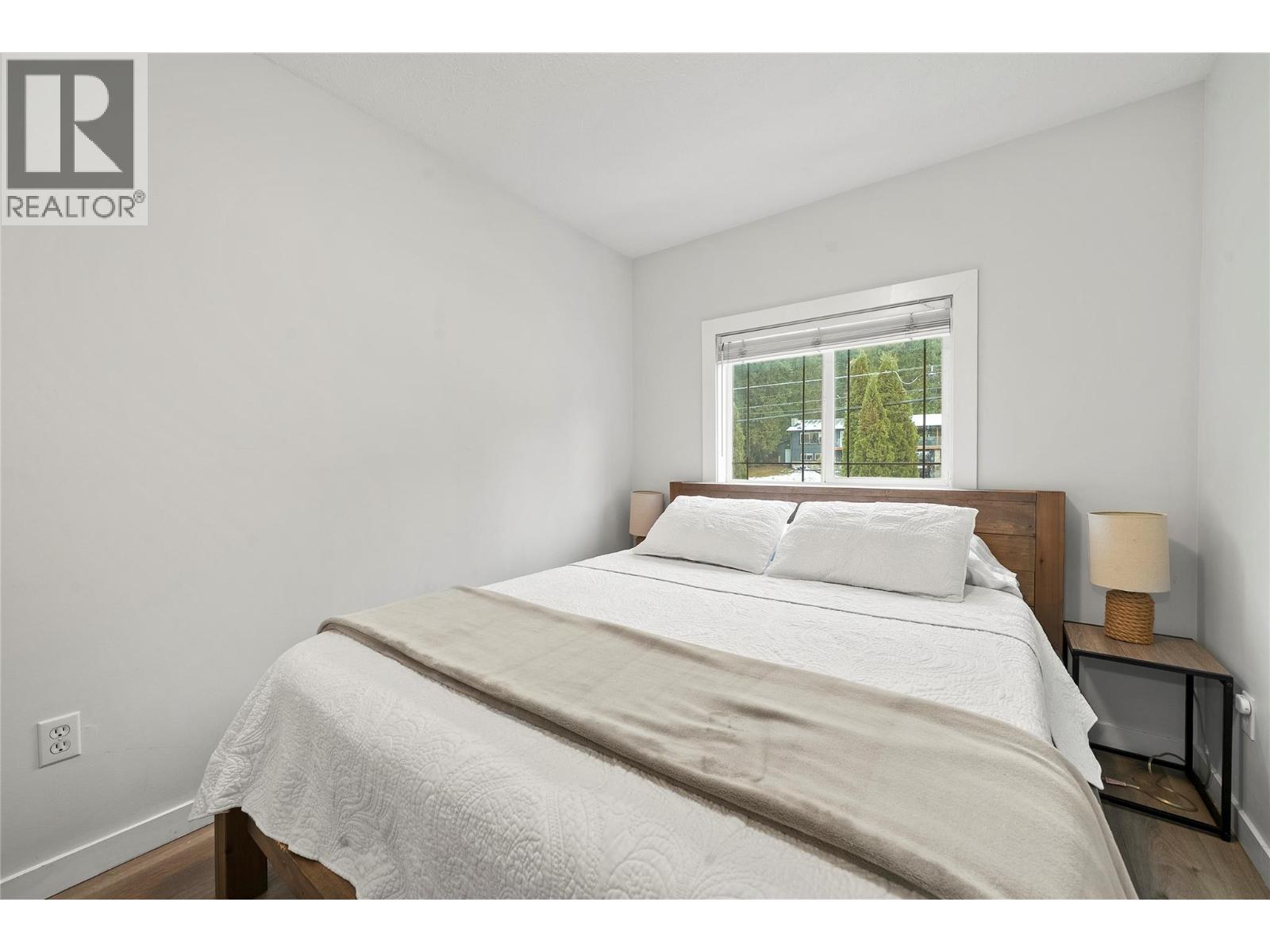 2022 Eagle Bay Road, Blind Bay