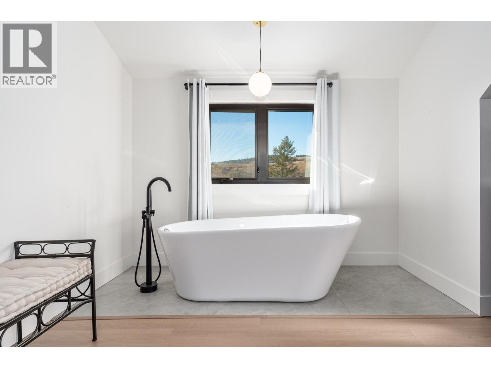 272 GOOSE LAKE Road - 69