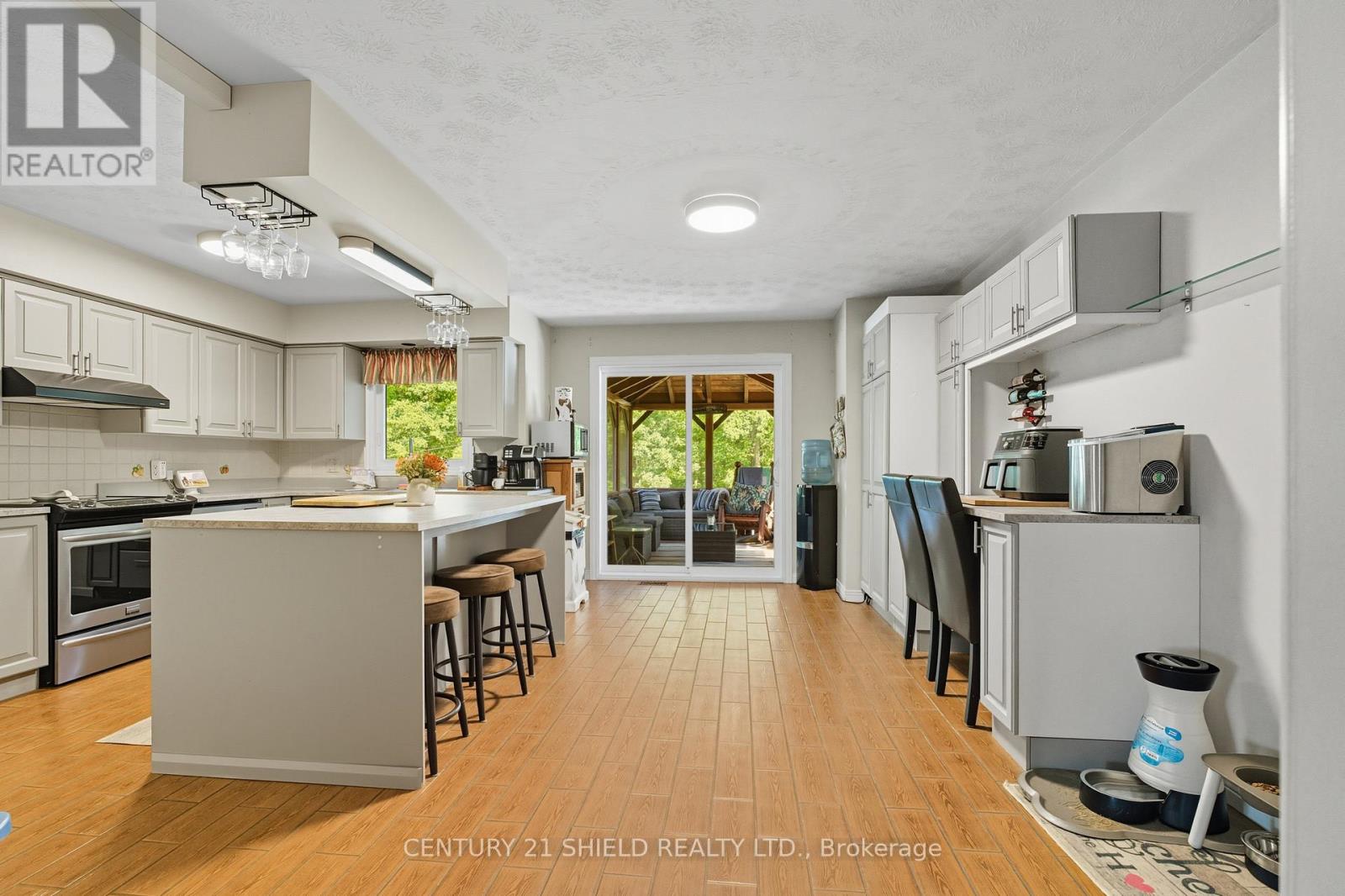4555 GLEN ROY ROAD - 23