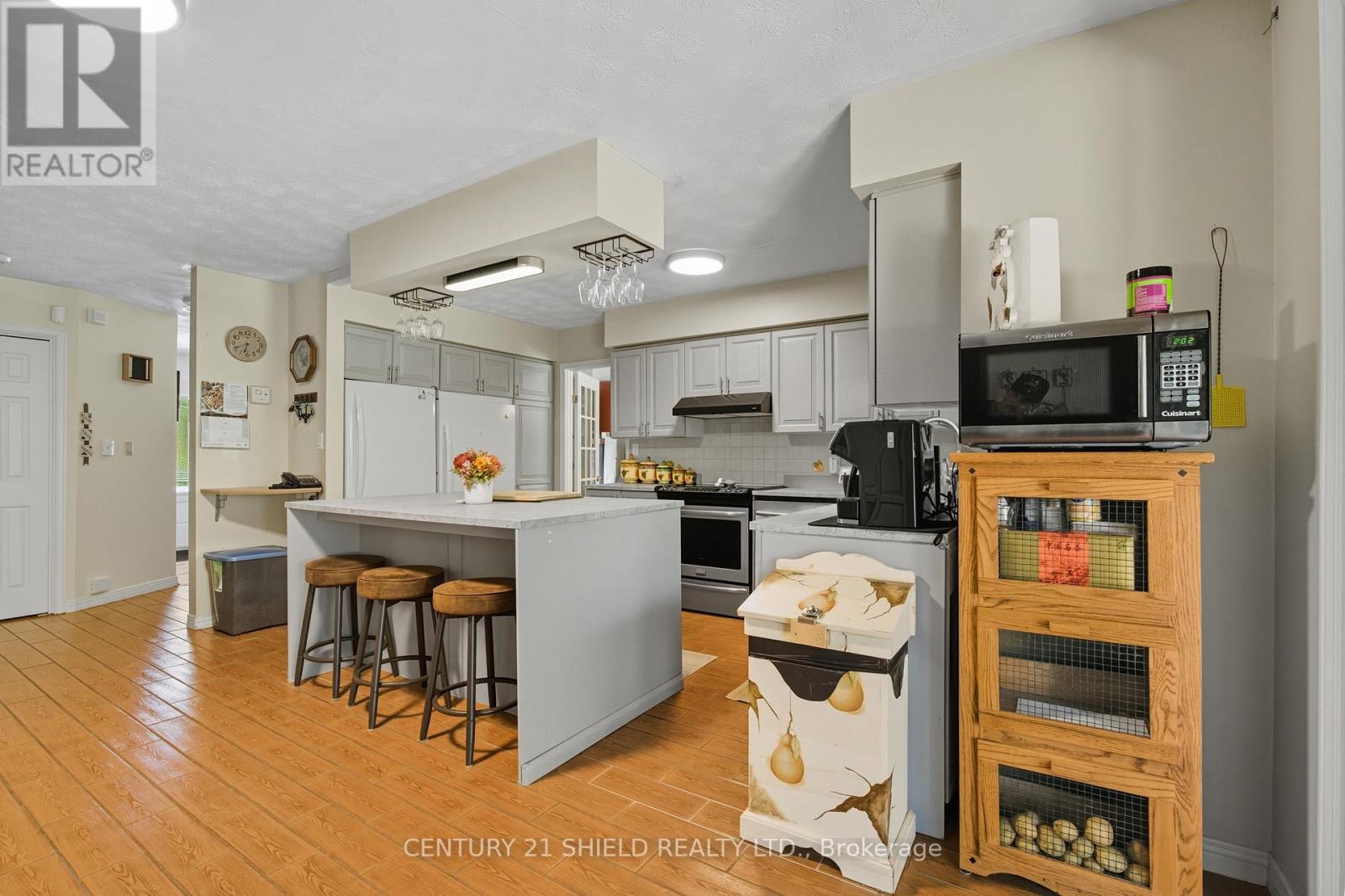 4555 GLEN ROY ROAD - 25