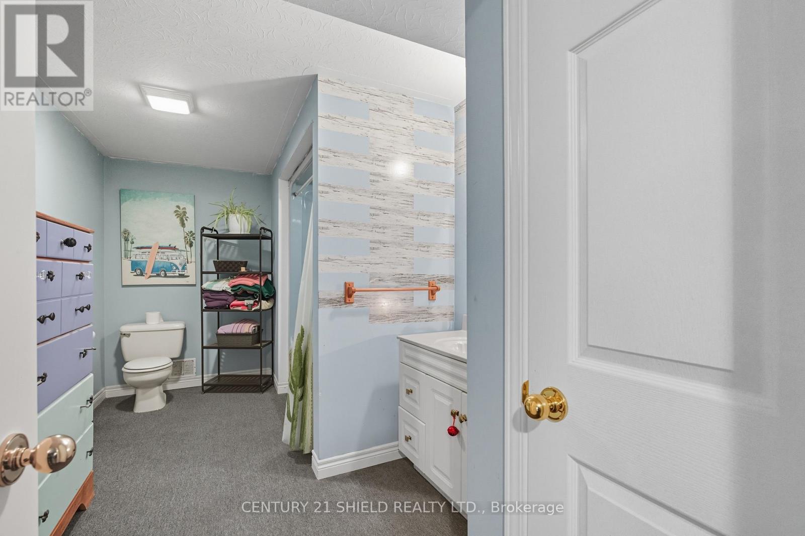 4555 GLEN ROY ROAD - 36