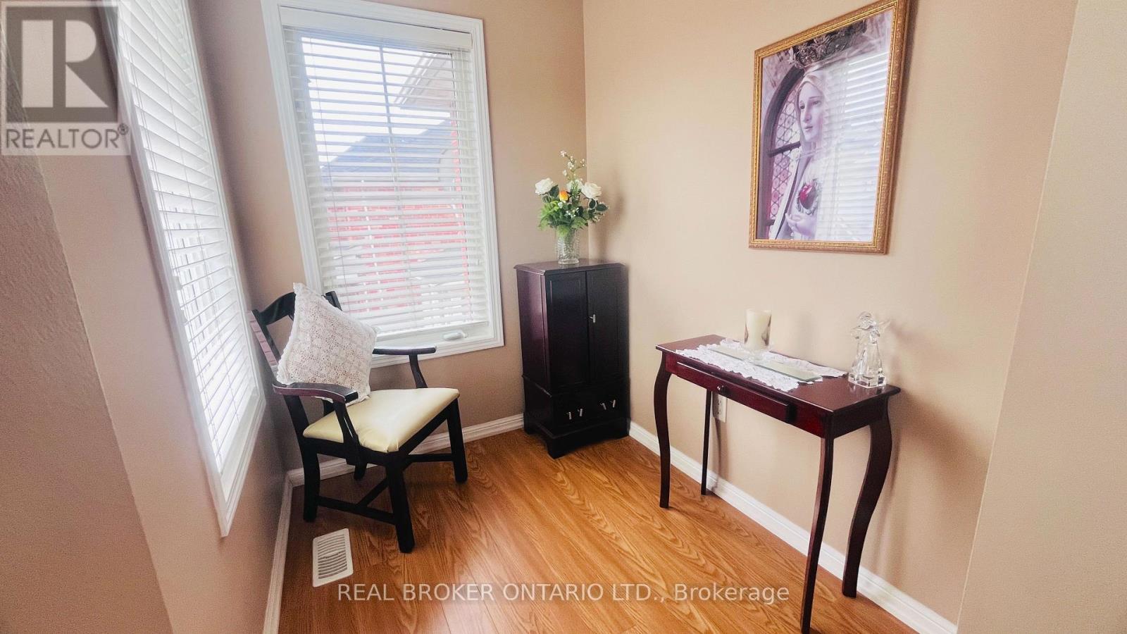 49 COLCHESTER STREET - 29