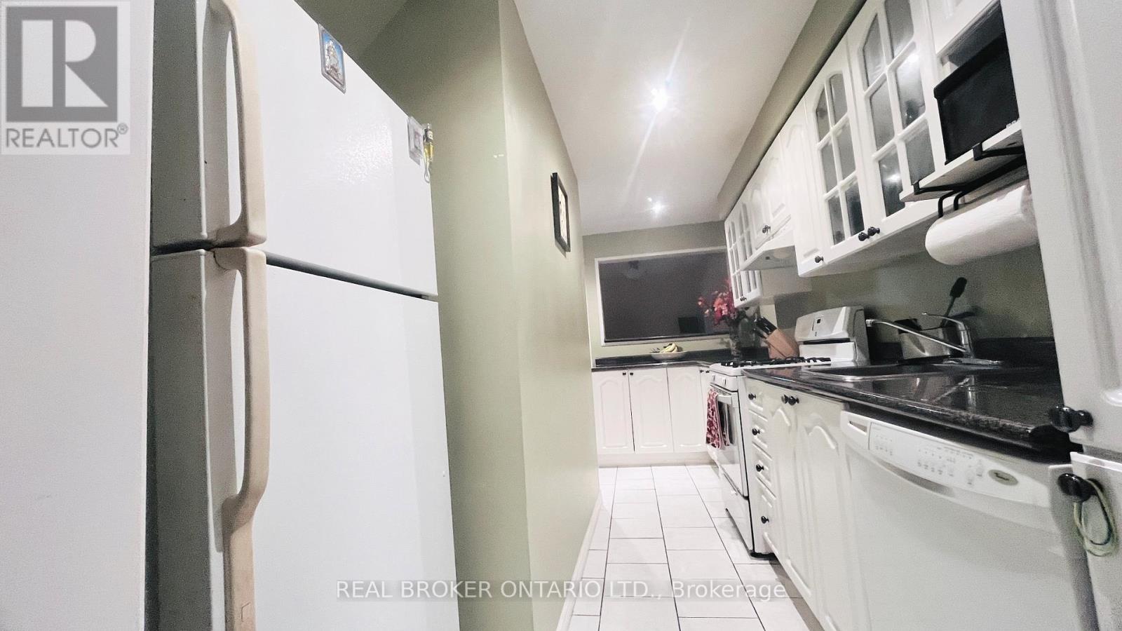 49 COLCHESTER STREET - 42