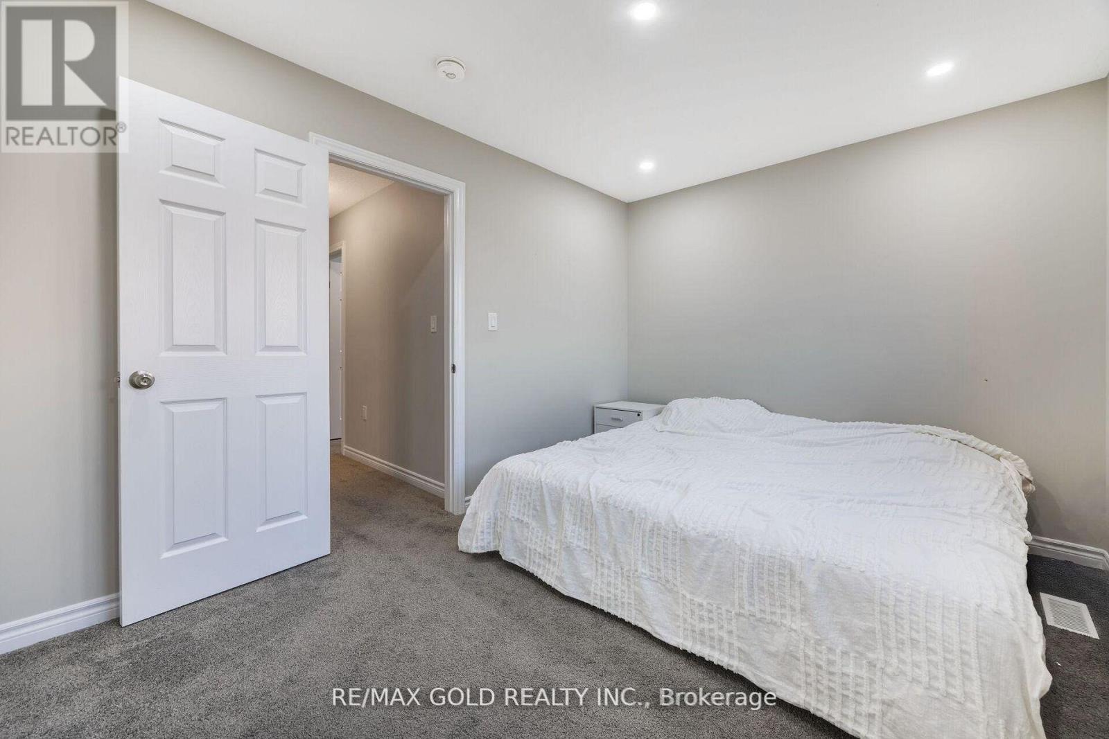 1357 CALAIS DRIVE - 14